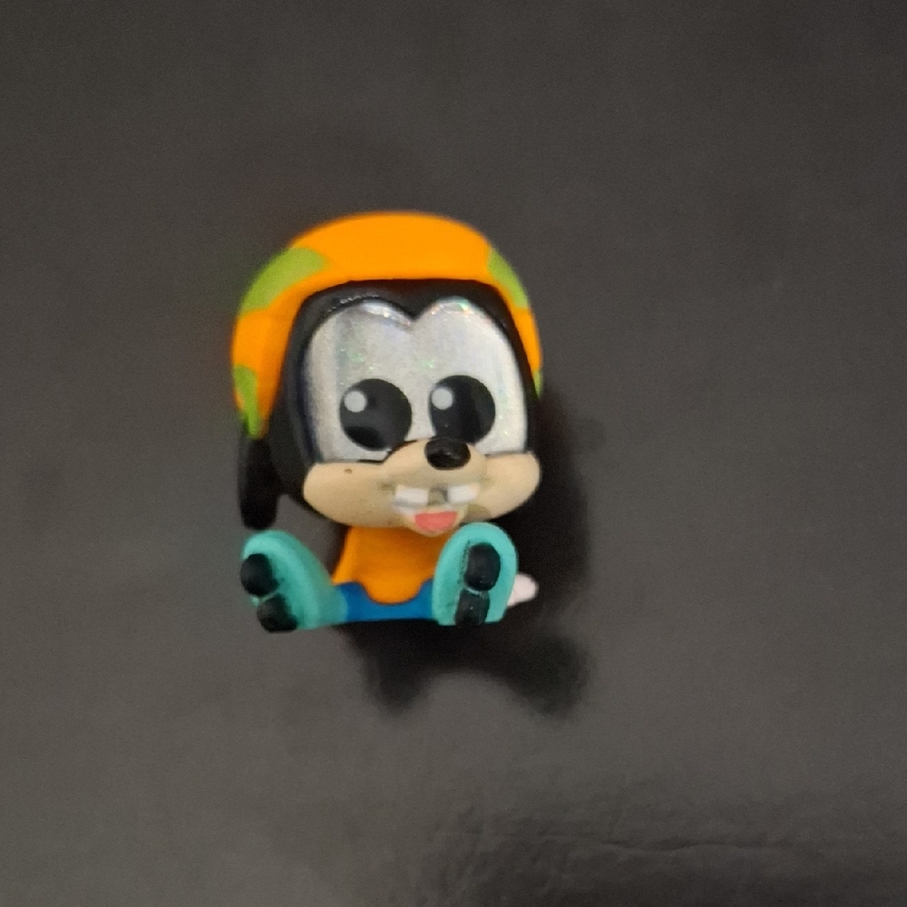 Goofy Disney Doorables Lets Party